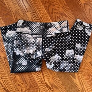 EUC, Lululemon Athletica Black and White Patterned Cropped Leggings, Size 8